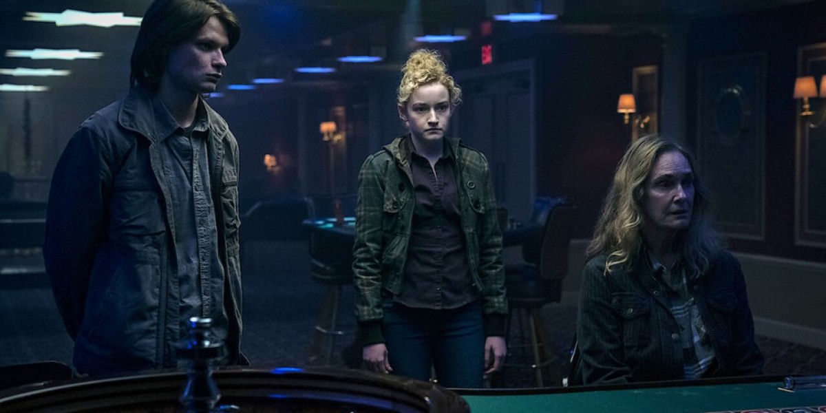 Netflix 2022 Lineup: Thrillers & More - Must Watch!