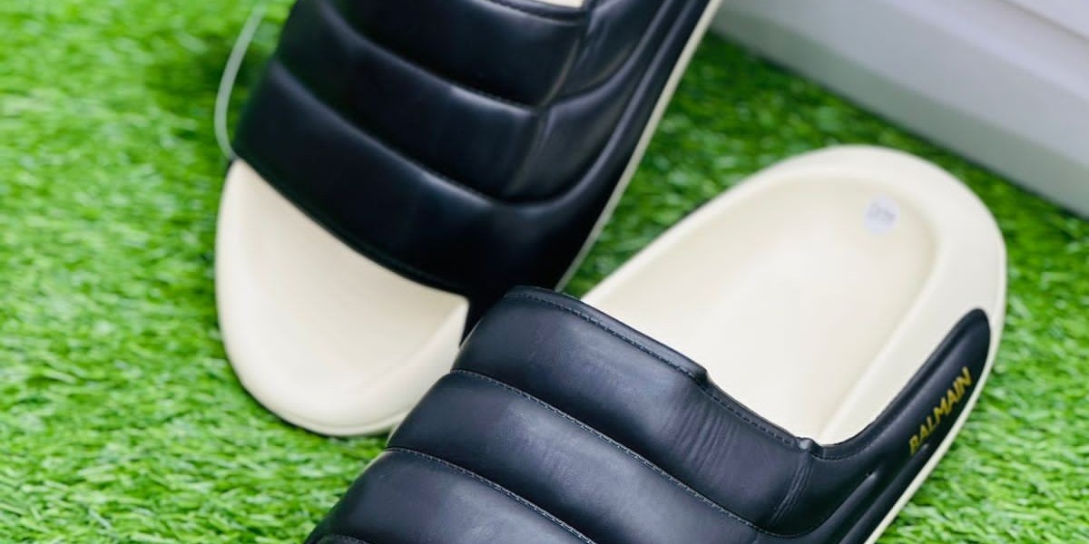 Top 10 Casual Slippers for Men in 2025 | Comfort Meets Style