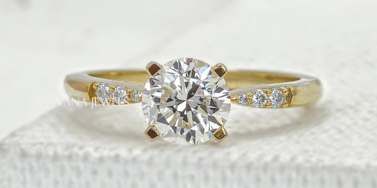 Lab Grown Diamond Engagement Rings: Everything You Need to Know