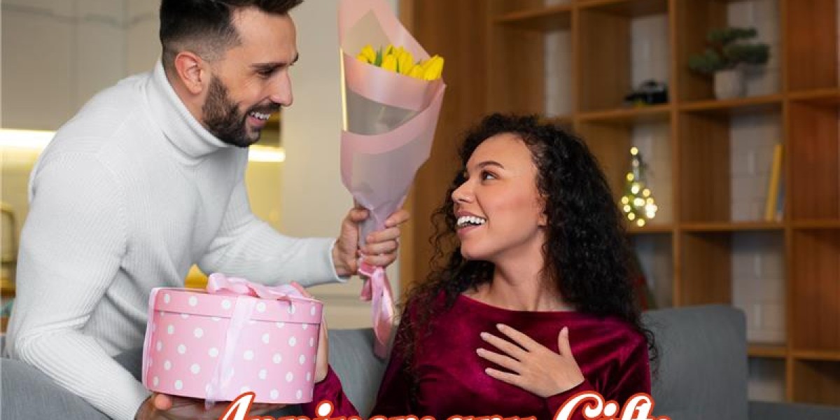 Mark Every Milestone With OyeGifts’ Special Anniversary Gift Hampers in India