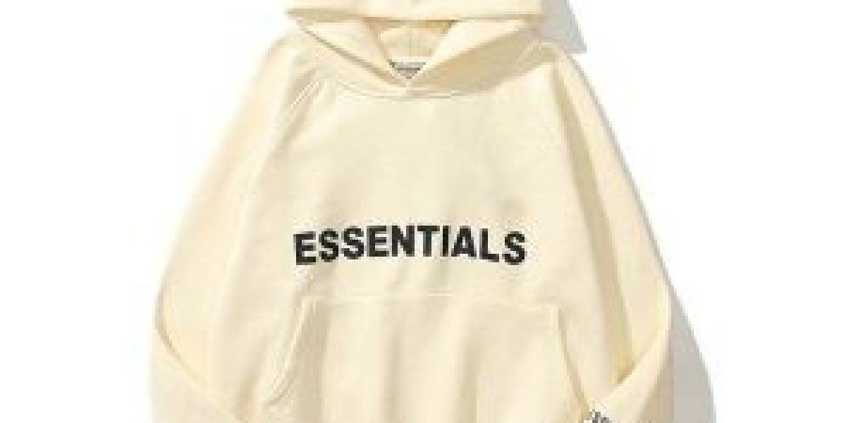 Why the Essential Hoodie 2025 Is the Talk of the Fashion World