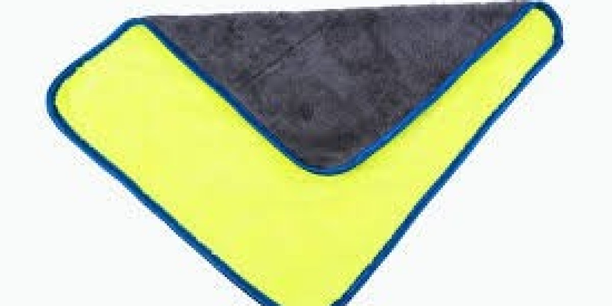 Chamois Car Cleaning Cloth in Dubai: The Professional’s Choice for a Perfect Shine