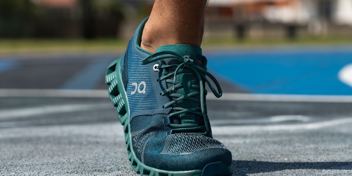 How to Clean On Cloud Shoes Without Ruining the Fabric