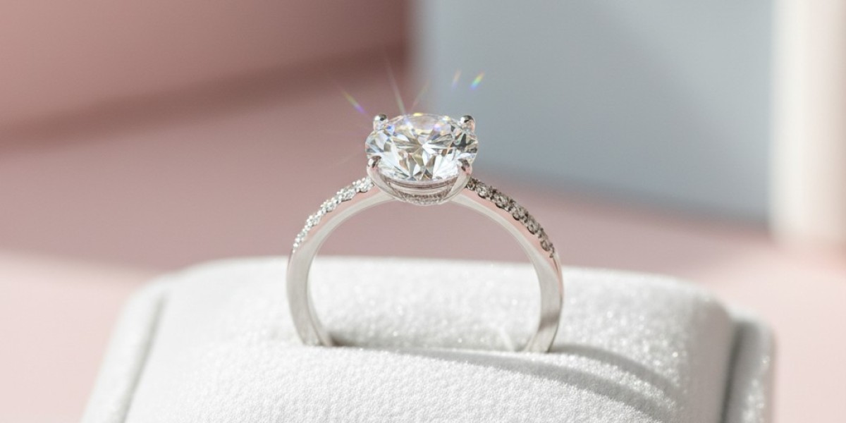 How to Pick the Perfect Lab Diamond Ring for Your Budget