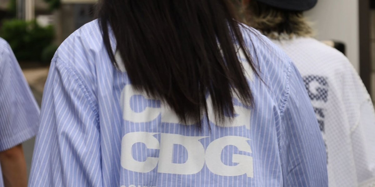 Why Comme des Garçons Hoodies Appeal to Creative Thinkers