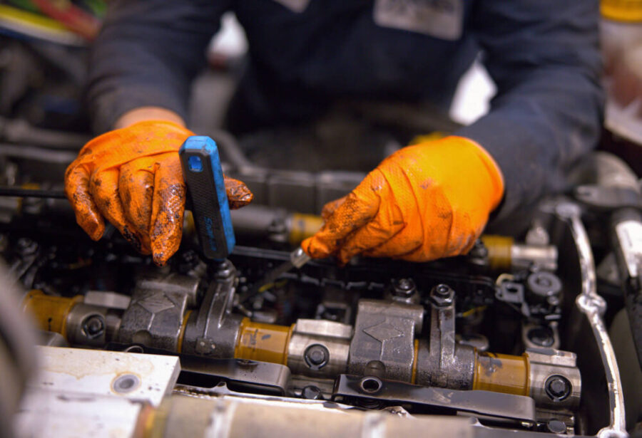 Oil Change Tips For Trucks Towing Heavy Loads